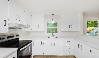 24 Sagamore, Attleboro, MA 02703
