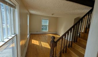 3 Dean St, Bangor, ME 04401