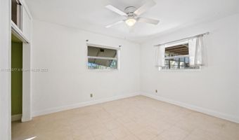 3812 N Circle Dr, Hollywood, FL 33021