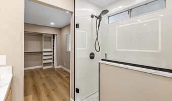 7226 San Bartolo St 204, Carlsbad, CA 92011