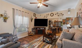 902 F St, Barling, AR 72923
