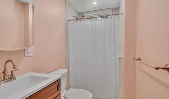 35 Broadview St, Bristol, CT 06010