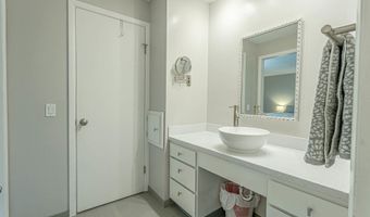 32 Whitcomb Cir, Madison, WI 53711