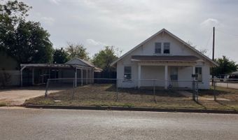 611 12th St, Abernathy, TX 79311