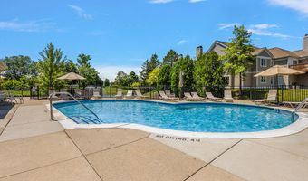 1734 Weatherstone Dr, Ann Arbor, MI 48108