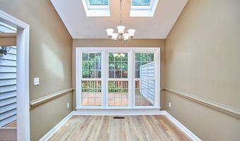 119 Heatherwood Dr, Apex, NC 27502