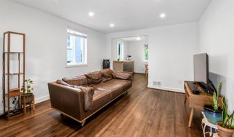 561 45TH St NE, Washington, DC 20019