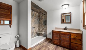 1001 W BELL Ave, Appleton, WI 54914