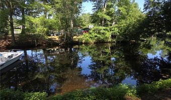 31 Lakeside Dr, Hopkinton, RI 02832