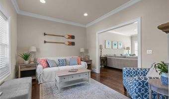 5 Lowndes St, Newport, RI 02840