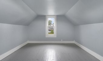 719 E 7th St, Auburn, IN 46706