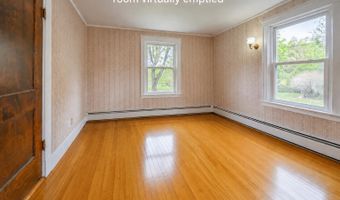 744 Hammond St, Bangor, ME 04401
