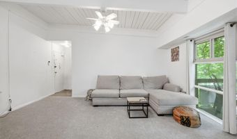 4335 AMERICANA Dr 203, Annandale, VA 22003