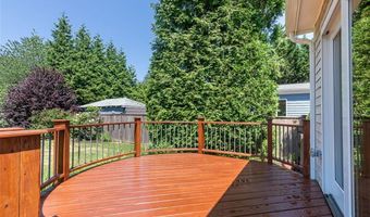 85 Highland Ave, Barrington, RI 02806