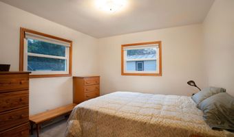 1517 W ROGERS Ave, Appleton, WI 54914