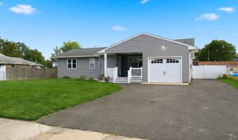 32 Edison St, Bayville, NJ 08721