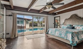 9535 Lakeview Dr, La Mesa, CA 91942