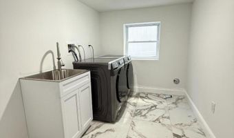 92 W 6Th St, Bayonne, NJ 07002