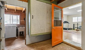 396 Kahiki St, Kahului, HI 96732