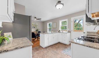 7220 Mackenzie Rd, Affton, MO 63123