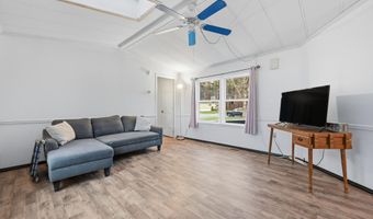 32 Sparrow Dr, Augusta, ME 04330