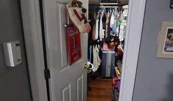 511 N ARMISTEAD St 303, Alexandria, VA 22312