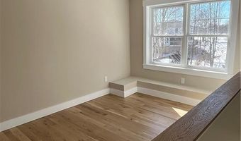 19 Traymore St, Charlestown, RI 02813