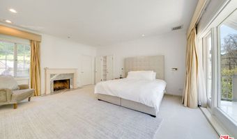 2628 MANDEVILLE CANYON Rd, Los Angeles, CA 90049