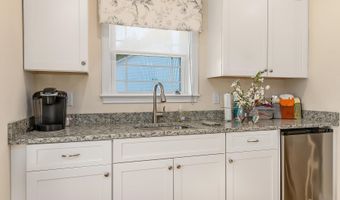 3 Wilson Way, Brentwood, NH 03833