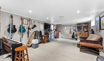 70 S Meadowcroft Dr, Akron, OH 44313