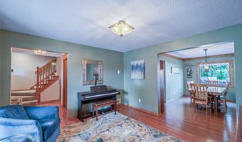 410 Oakwood Ct, Altoona, IA 50009