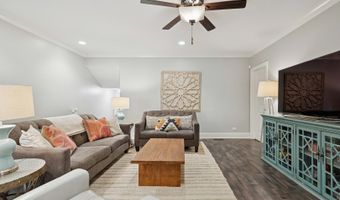 215 W Fremont St, Arlington Heights, IL 60004