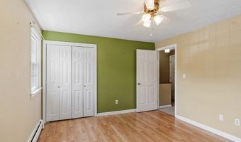 10 Tuck Farm Rd 4, Auburn, MA 01501