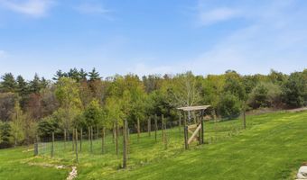 20 Pinnacle Ln, Bow, NH 03304