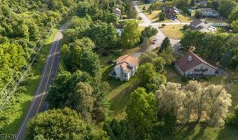 12 Thunder Dr, Alloway, NJ 07418