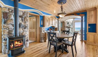 E7379 WASHINGTON Road, Algoma, WI 54201