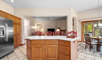 1908 Bent Tree Ct, Auburn, IN 46706
