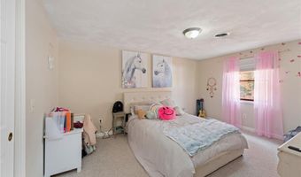 47 Scenery Ln, Johnston, RI 02919