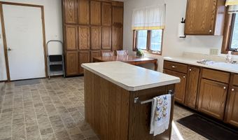 603 S 10th St, Albia, IA 52531