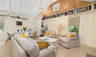 96 Steamboat St, Jamestown, RI 02835