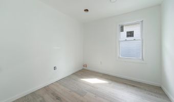 24 Slater St, Amsterdam, NY 12010