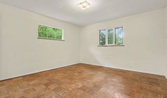 8590 Lynnehaven Dr, Amberley, OH 45236