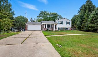 5135 Cheryl Dr, Almont, MI 48003