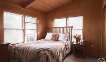 361 Lakeshore Dr 412 Lakeshore Dr, Alma, KS 66401
