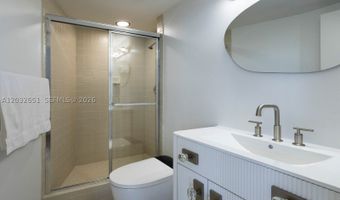 1000 W Island Blvd 911, Aventura, FL 33160