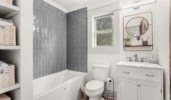 7101 Wayne Ln, Biloxi, MS 39532