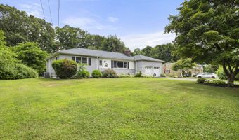 17 Valley Stream Dr, Danbury, CT 06811