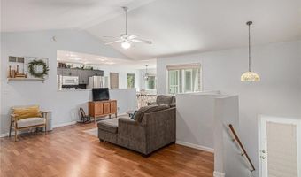 1105 Grove St, Baldwin City, KS 66006