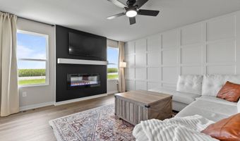 1113 NE Crossing Oaks Dr, Ankeny, IA 50021