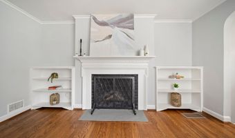 21 Oakwood Mnr, Cromwell, CT 06416